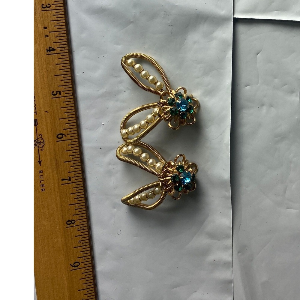Gold Tone Bunny Rabbit Pearl Rhinestone Brooch Pin